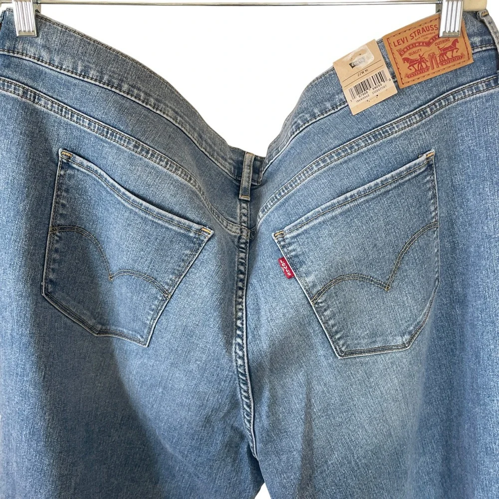 Levis Women 314 Shaping Straight Jeans 22W Blue Light Wash Tummy Control Stretch